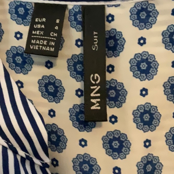 Mango MNG Women’s Blue and White Vertical Stripes Long Sleeves Top Size 4 - Picture 3 of 10